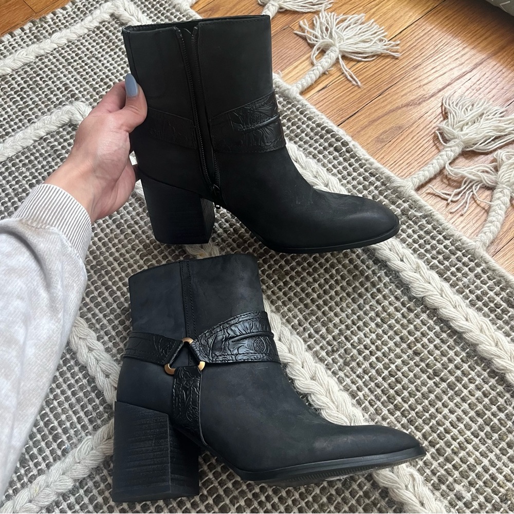 NWOT Nordstrom Black Western Ankle Booties